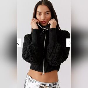 URBAN OUTFITTERS Sunny Collared Long Sleeve Zip-Up Cardigan. Size XS.